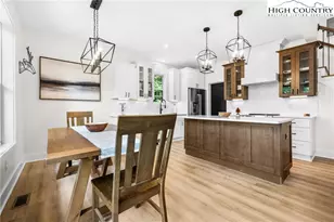 1017 Charter Hills Rd, Beech Mountain, NC 28604 - Photo 17