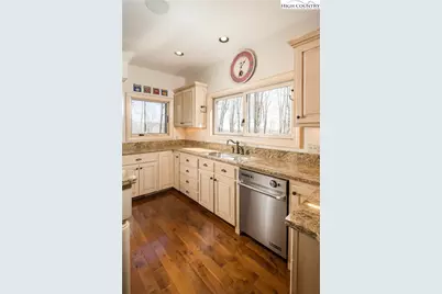 1902 Elk Creek Mountain Parkway, Todd, NC 28684 - Photo 17