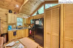 125 Hummingbird Ln, Newland, NC 28657 - Photo 7