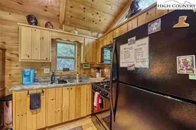 125 Hummingbird Lane, Newland, NC 28657 - Photo 11