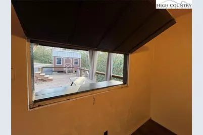 157 Hemlock Loop, Newland, NC 28657 - Photo 9