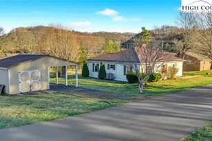 186 King St, West Jefferson, NC 28694 - Photo 1