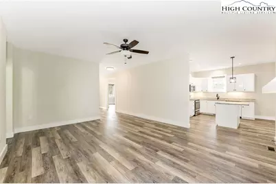 264 W Evergreen Street, West Jefferson, NC 28694 - Photo 17