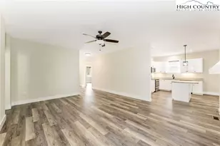 264 W Evergreen St, West Jefferson, NC 28694 - Photo 17