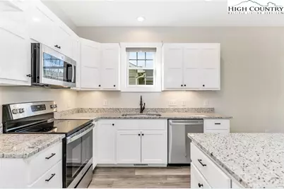 264 W Evergreen Street, West Jefferson, NC 28694 - Photo 5