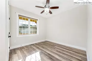 264 W Evergreen St, West Jefferson, NC 28694 - Photo 29