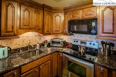303 Sugar Top Drive #4-3427, Sugar Mountain, NC 28604 - Photo 11
