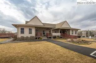 301 Pinnacle Inn Rd, Beech Mountain, NC 28604 - Photo 33