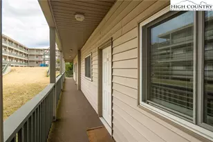 301 Pinnacle Inn Rd, Beech Mountain, NC 28604 - Photo 25