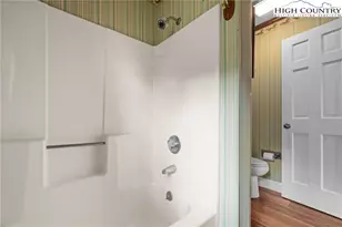 131 Hemlock Rd, Banner Elk, NC 28604 - Photo 19