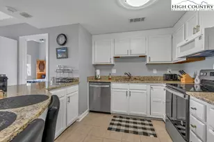 303 Sugar Top, Sugar Mountain, NC 28604 - Photo 7