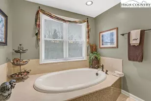 883 Wagon Ridge Ln, Ferguson, NC 28624 - Photo 27