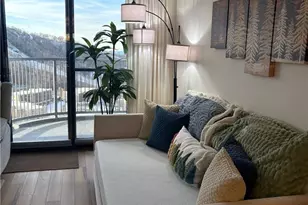 303 Sugar Top Dr, Sugar Mountain, NC 28604 - Photo 3