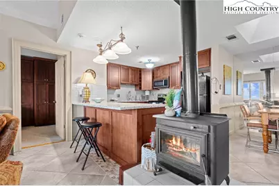 303 Sugar Top Drive #2122, Sugar Mountain, NC 28604 - Photo 7