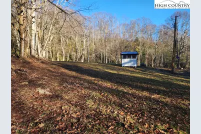 891 Little Elk Road, Elk Park, NC 28622 - Photo 5