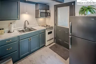 24 Creekside Drive #C, Banner Elk, NC 28604 - Photo 3