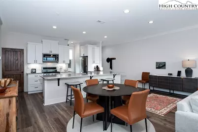 240 Ridgeline #19 Drive, Sugar Mountain, NC 28604 - Photo 7