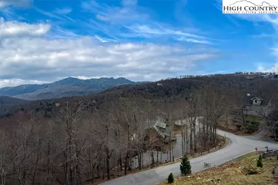 240 Ridgeline #19 Drive, Sugar Mountain, NC 28604 - Photo 3