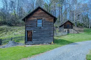 150 Wm Hardy Mast Rd, Sugar Grove, NC 28679 - Photo 33