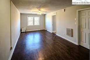 1005 Beech Mountain Pkwy, Beech Mountain, NC 28604 - Photo 9