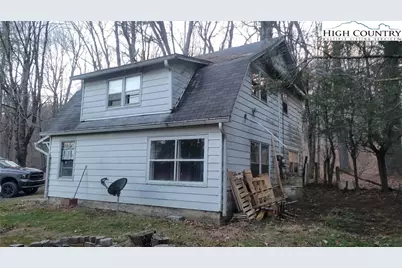 633 Cranberry Street, Newland, NC 28657 - Photo 1