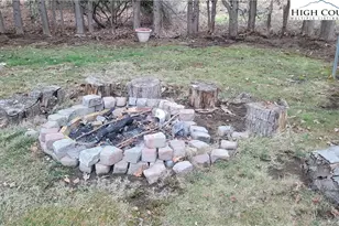 633 Cranberry St, Newland, NC 28657 - Photo 3