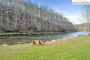 461 E Hidden Mountain Ln, Crumpler, NC 28617 - Photo 37