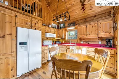 461 E Hidden Mountain Lane, Crumpler, NC 28617 - Photo 9