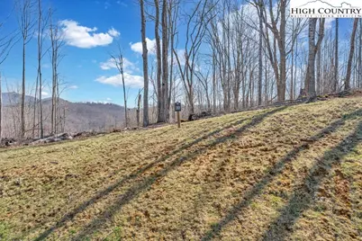 110 Blacksmith Circle, Elk Park, NC 28622 - Photo 3