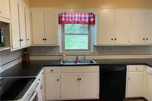 3162 Chestnut Grove Church Rd, Sparta, NC 28675 - Photo 15