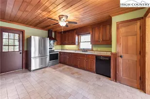 120 Raccoon Run, Fleetwood, NC 28626 - Photo 7