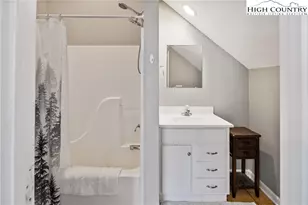 150 19th Hole Dr, West Jefferson, NC 28694 - Photo 21