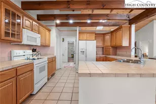 114 Little Sugar Ln, Sugar Mountain, NC 28604 - Photo 11