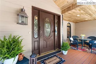 114 Little Sugar Ln, Sugar Mountain, NC 28604 - Photo 5