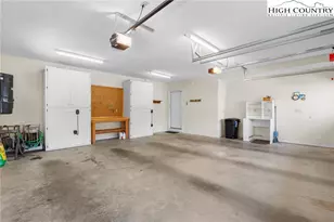 114 Little Sugar Ln, Sugar Mountain, NC 28604 - Photo 35