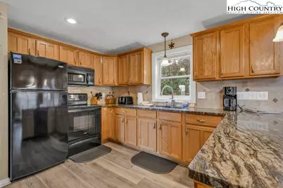 449 Alderly Circle, Blowing Rock, NC 28605 - Photo 17