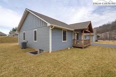 424 Townhomes Place #., Boone, NC 28607 - Photo 3