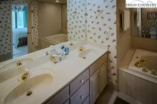 185 Waterside Dr, Blowing Rock, NC 28605 - Photo 31