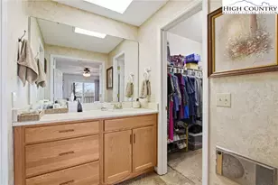 323 Sugar Tree Ln, Sugar Mountain, NC 28604 - Photo 21