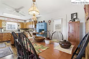 323 Sugar Tree Ln, Sugar Mountain, NC 28604 - Photo 13