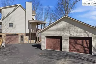 323 Sugar Tree Ln, Sugar Mountain, NC 28604 - Photo 39