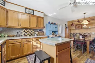 323 Sugar Tree Ln, Sugar Mountain, NC 28604 - Photo 11