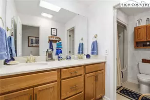 323 Sugar Tree Ln, Sugar Mountain, NC 28604 - Photo 23