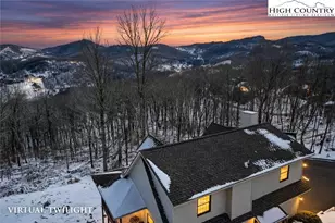 323 Sugar Tree Ln, Sugar Mountain, NC 28604 - Photo 5