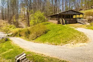 351 Timber Ridge Rd, Sugar Grove, NC 28679 - Photo 3