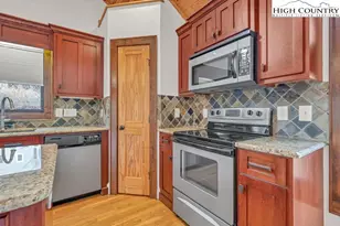 510 Ransom St, Blowing Rock, NC 28605 - Photo 17