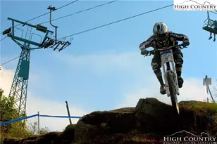 102 N Hickory Ln, Beech Mountain, NC 28604 - Photo 33