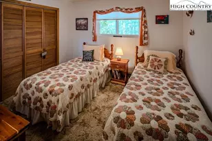 102 N Hickory Ln, Beech Mountain, NC 28604 - Photo 13