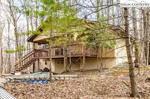 102 N Hickory Ln, Beech Mountain, NC 28604 - Photo 23
