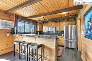 238 Sugar Tree Ln, Sugar Mountain, NC 28604 - Photo 15